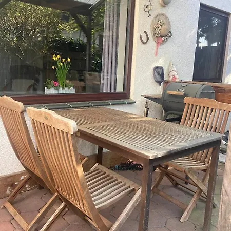 Grosse Wohnkueche, Terrasse, Schlafzimmer Am Steinhuder Meer, Wlan, Parkplatz, Fussbodenheizung, 70qm アパート *