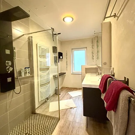 Grosse Wohnkueche, Terrasse, Schlafzimmer Am Steinhuder Meer, Wlan, Parkplatz, Fussbodenheizung, 70qm * Wunstorf