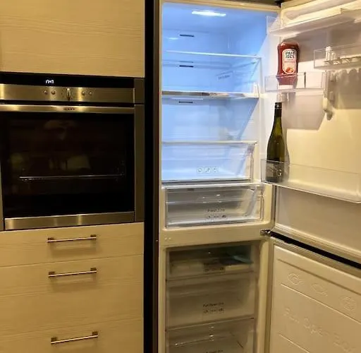 Grosse Wohnkueche, Terrasse, Schlafzimmer Am Steinhuder Meer, Wlan, Parkplatz, Fussbodenheizung, 70qm Apartman Wunstorf