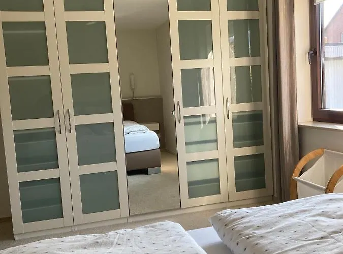 Grosse Wohnkueche, Terrasse, Schlafzimmer Am Steinhuder Meer, Wlan, Parkplatz, Fussbodenheizung, 70qm Apartman