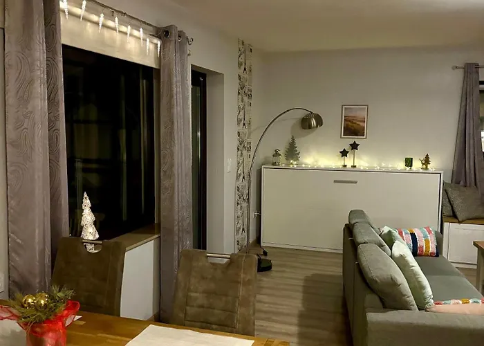 Grosse Wohnkueche, Terrasse, Schlafzimmer Am Steinhuder Meer, Wlan, Parkplatz, Fussbodenheizung, 70qm Apartman